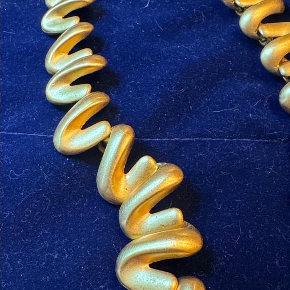 Anne Klien swirl scribble link Gold tone Necklace 🐈‍⬛ - Picture 2 of 6